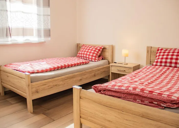 Paradieshof Apartmán *